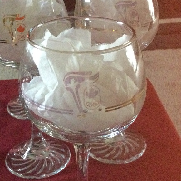 Vintage 1988 Petro Canada Wine Glasses - Picture 5 of 13